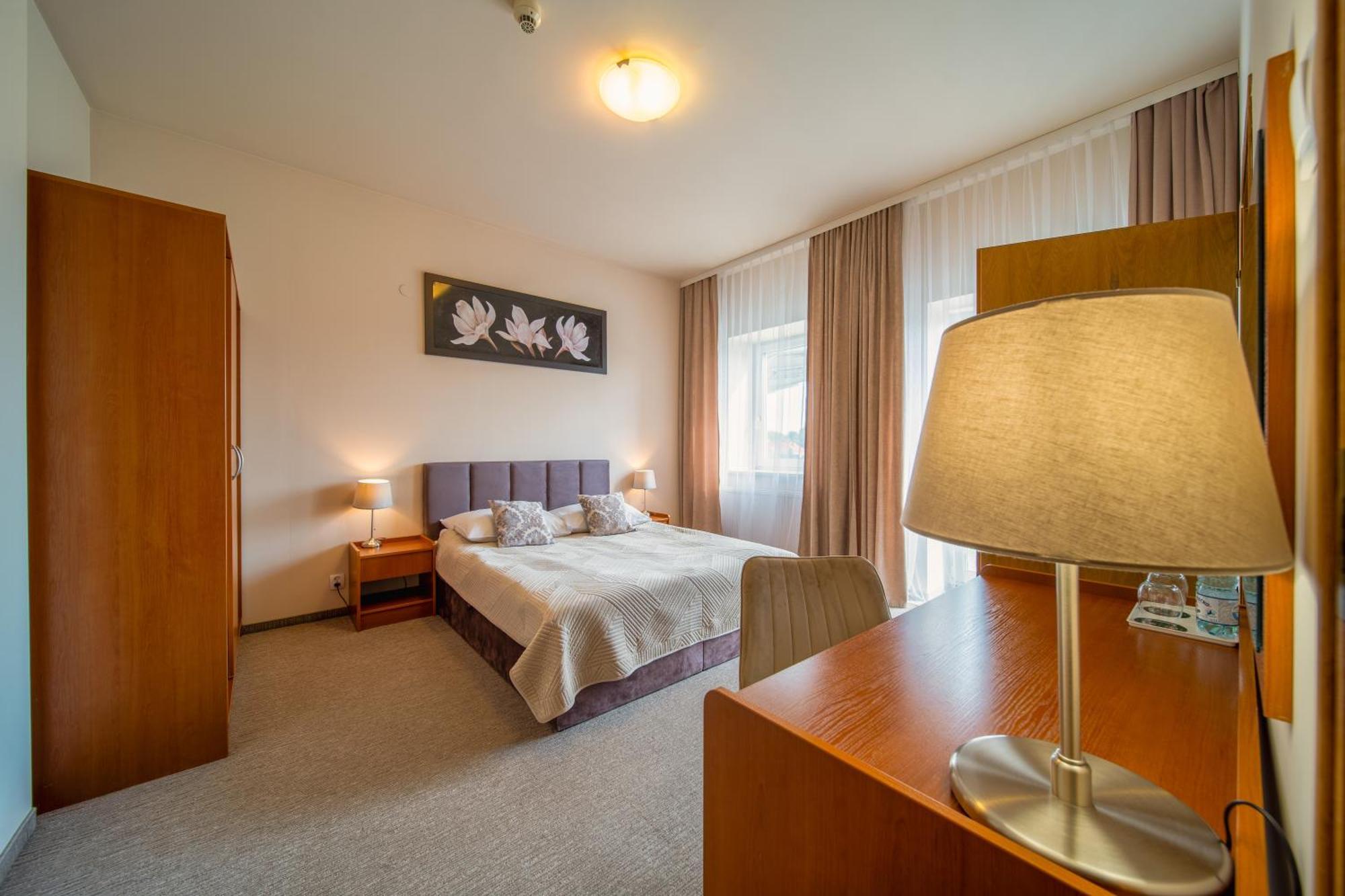 Hotel Gromada Radom Centrum Kültér fotó