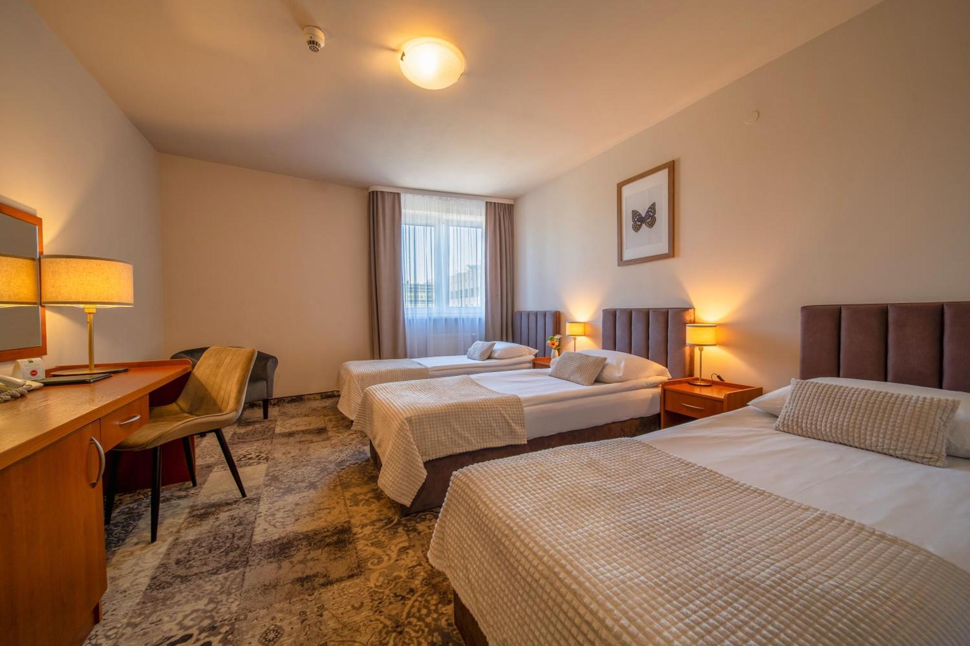 Hotel Gromada Radom Centrum Kültér fotó