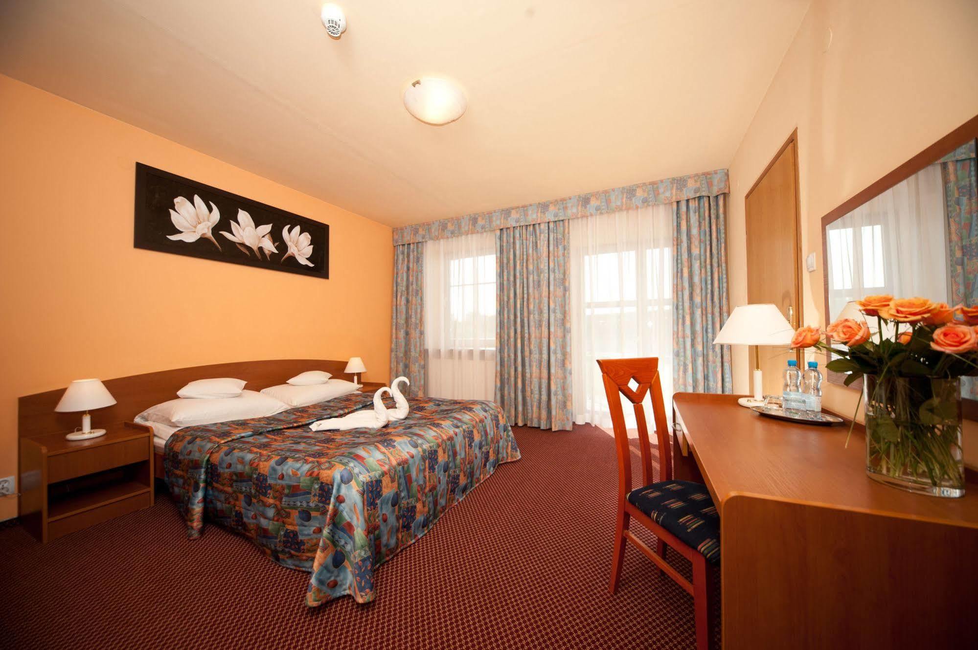 Hotel Gromada Radom Centrum Kültér fotó