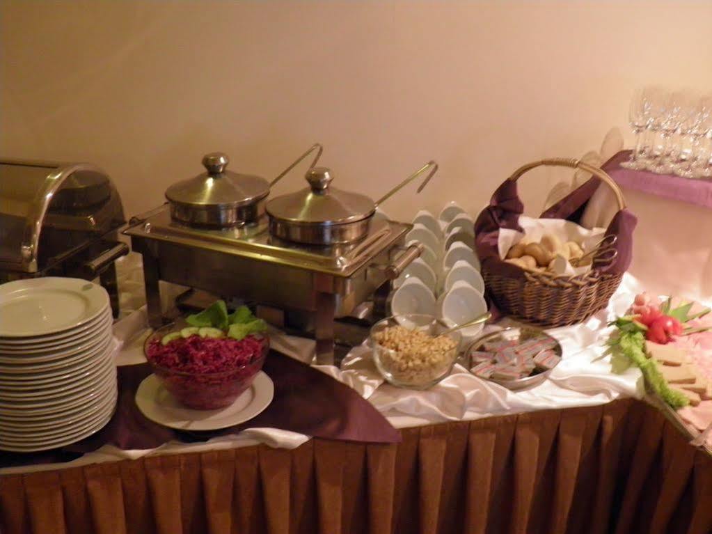 Hotel Gromada Radom Centrum Kültér fotó