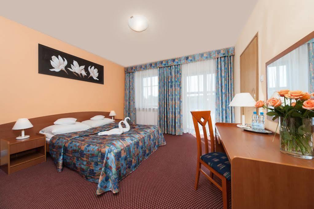 Hotel Gromada Radom Centrum Kültér fotó